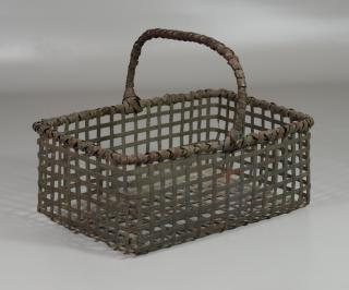 Appraisal: Rectangular Flat Wire Basket l x w x h RCA