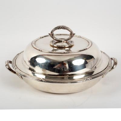 Appraisal: A silver circular vegetable dish and cover Mappin Webb Sheffield