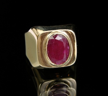 Appraisal: A Gentleman's Ruby and Gold Ring k yellow gold signet