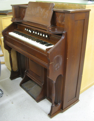 Appraisal: VICTORIAN PARLOR REED ORGAN Estey Organ Co Brattleboro Vermont est