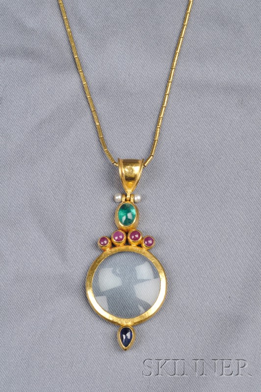 Appraisal: kt Gold and Gem-set Magnifying Glass Pendant the glass with