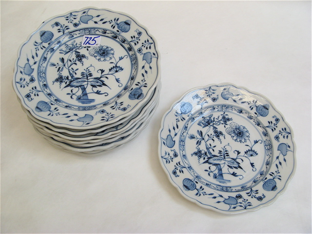 Appraisal: TEN GERMAN MEISSEN PORCELAIN SALAD PLATES in the Blue Onion