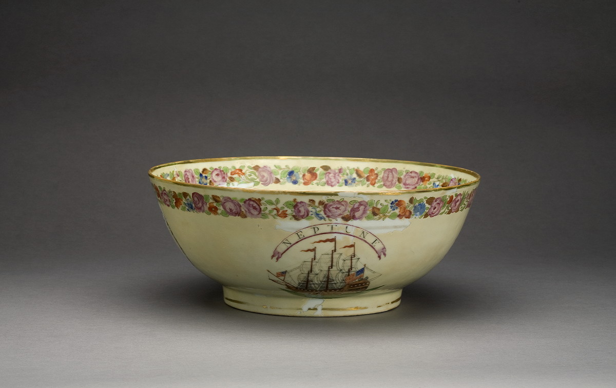 Appraisal: CHINESE EXPORT PORCELAIN PUNCH BOWL FOR THE AMERICAN MARKET CIRCA