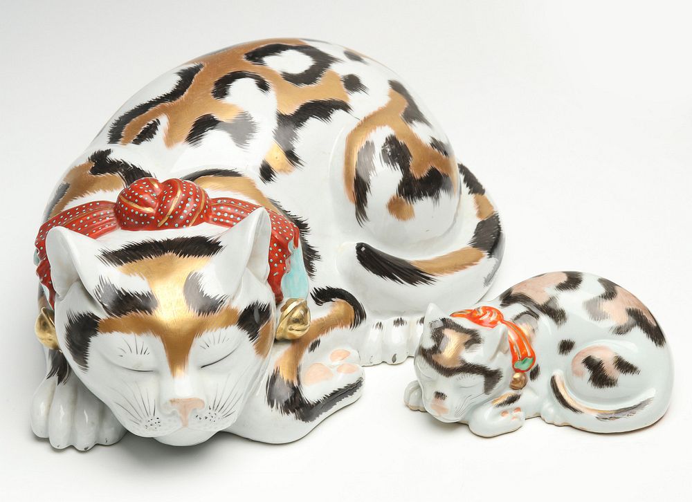 Appraisal: TWO EARLY TH CENTURY JAPANESE KUTANI PORCELAIN CATS The calico