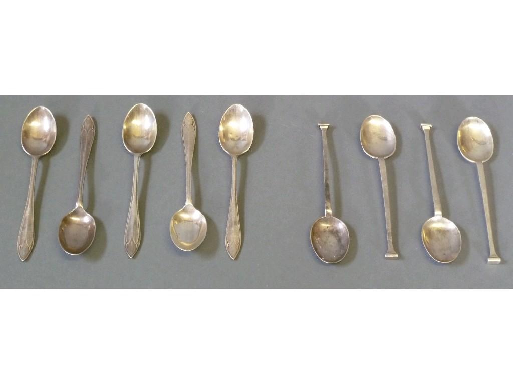 Appraisal: SET OF FIVE GEORGE VI SILVER COFFEE SPOONS with pointy