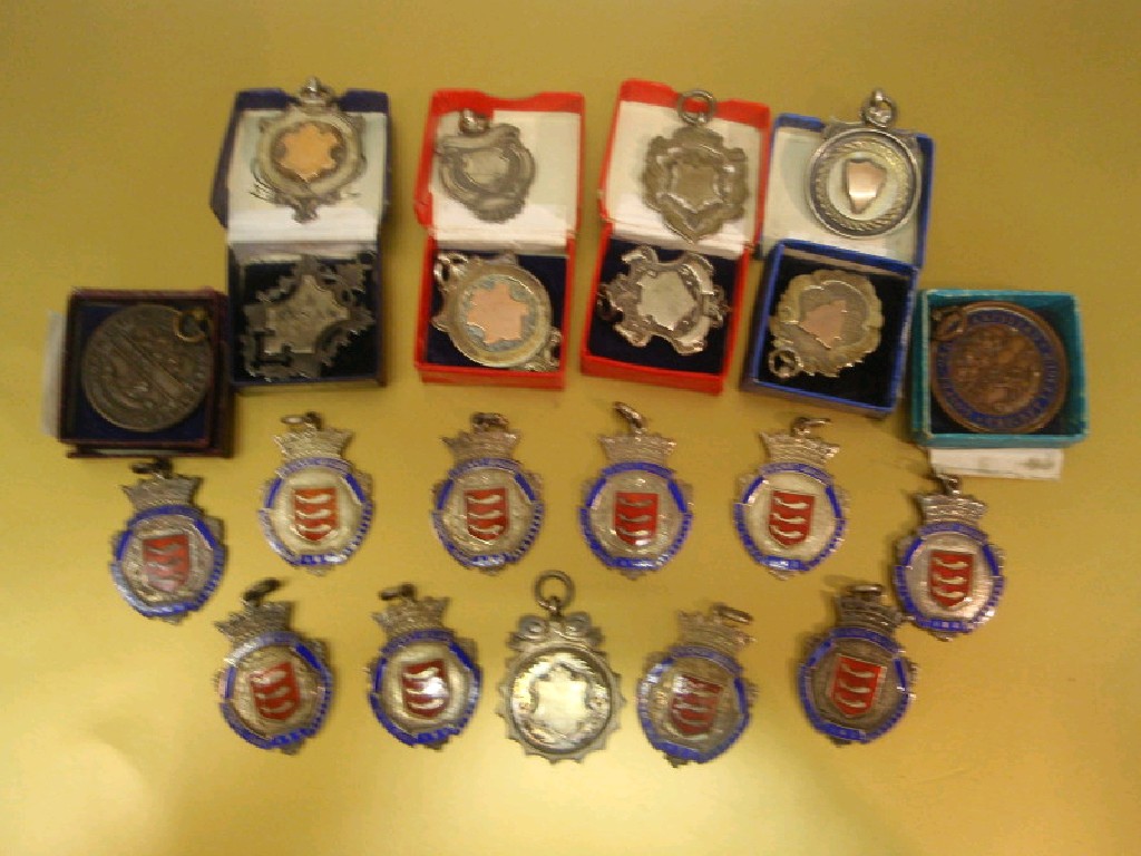 Appraisal: A small quantity of silver and bronze cricket medals from