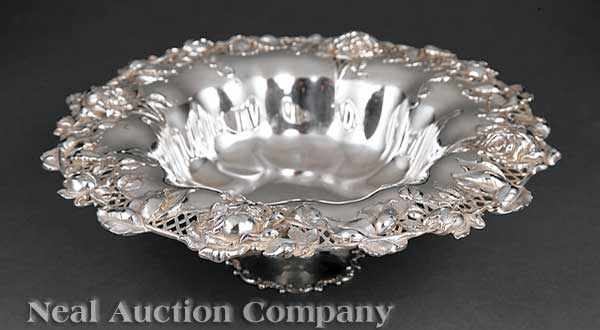 Appraisal: An American Sterling Silver Centerbowl Bailey Banks Biddle Co Philadelphia