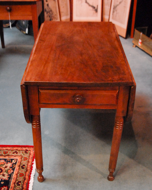 Appraisal: A th C Sheraton Dropleaf Breakfast Table having a single