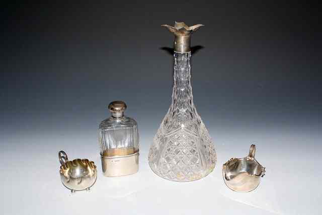 Appraisal: A SILVER MOUNTED GLASS HIP FLASK high London a silver