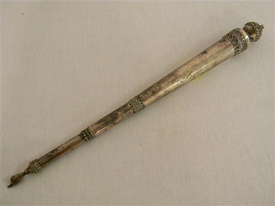 Appraisal: Silver Torah pointer cylindrical body ending in a pointed hand