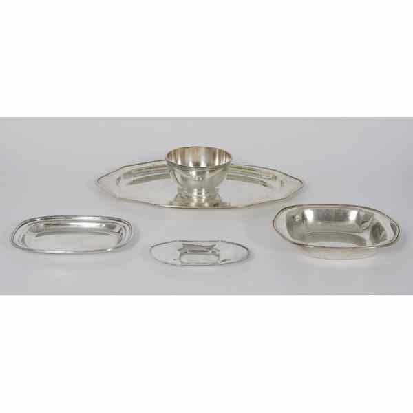 Appraisal: Silverplated Trays and Bowl American Four silver-plated trays and one