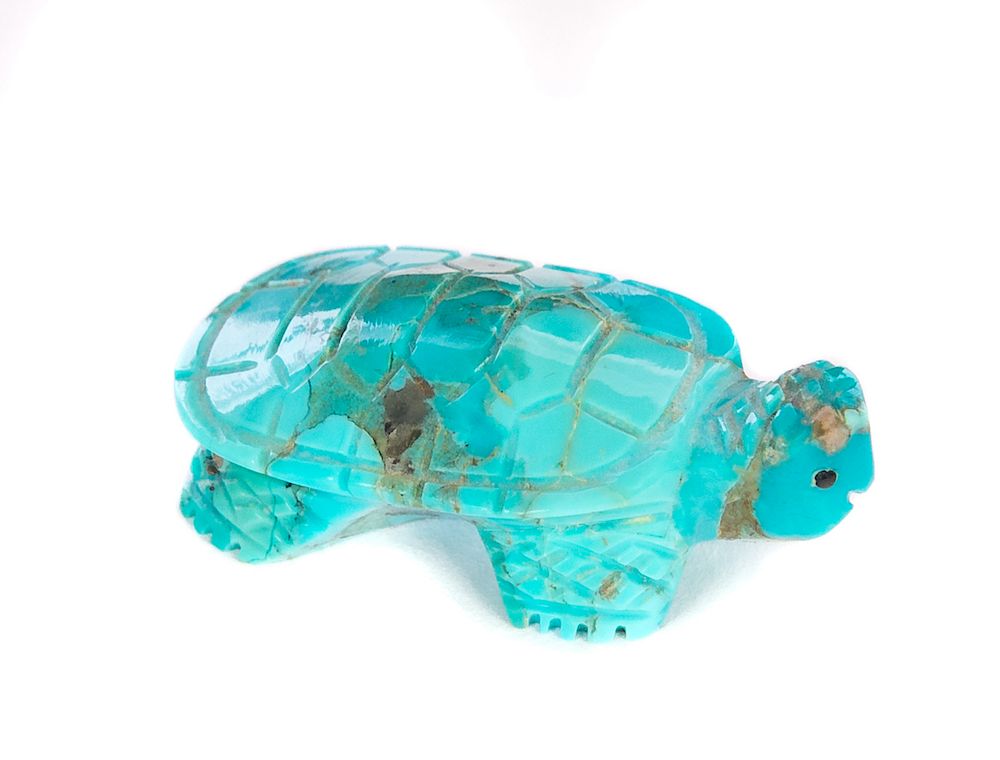 Appraisal: Artist Signed DC Zuni Turqouise Turtle Effigy Measures wide Good