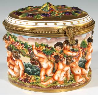 Appraisal: A FRENCH PORCELAIN CAPODIMONTE STYLE BOX A circular box with