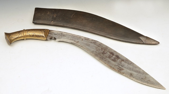 Appraisal: AN ANTIQUE TURKISH DAGGER with a curved steel blade and