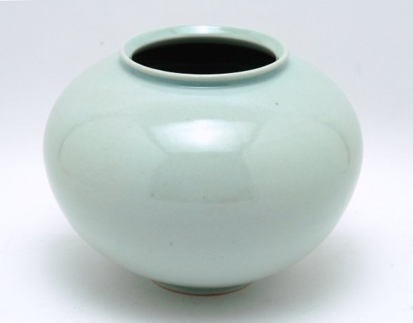 Appraisal: Blue celadon bowl squat in form marked under base MEASUREMENTS