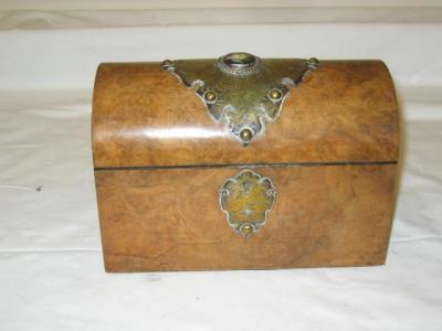 Appraisal: A VICTORIAN BURR WALNUT STATIONERY CASKET the domed lid with