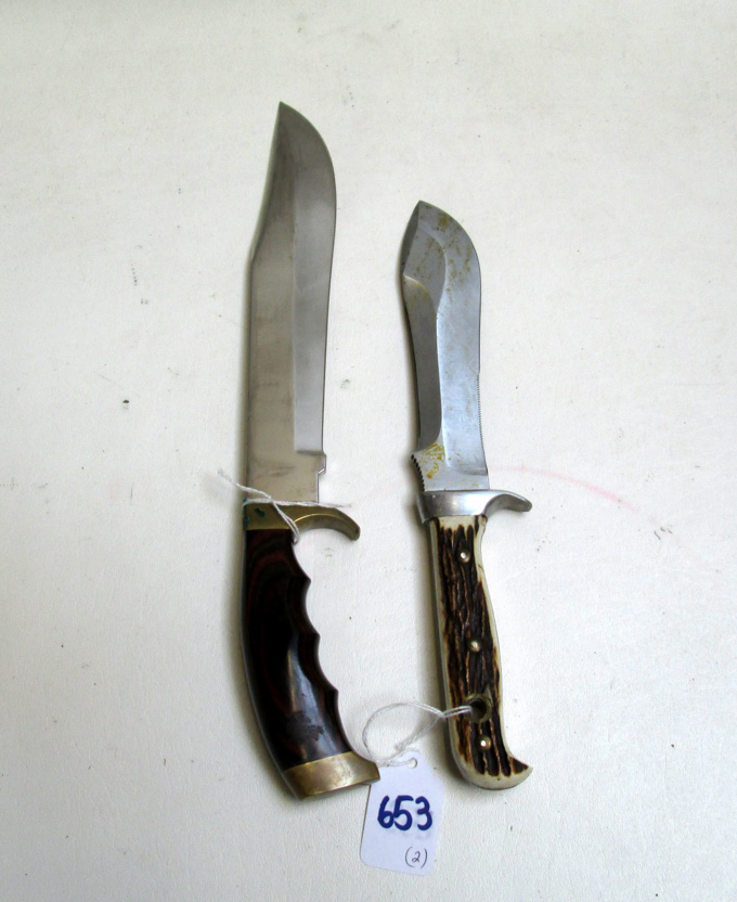 Appraisal: TWO COLLECTABLE FIXED BLADE HUNTING KNIVES Kershaw No Bowie with