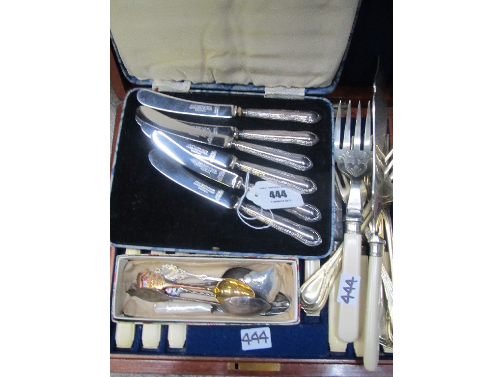 Appraisal: Tray lot of cased cutlery sets and some loose cutlery