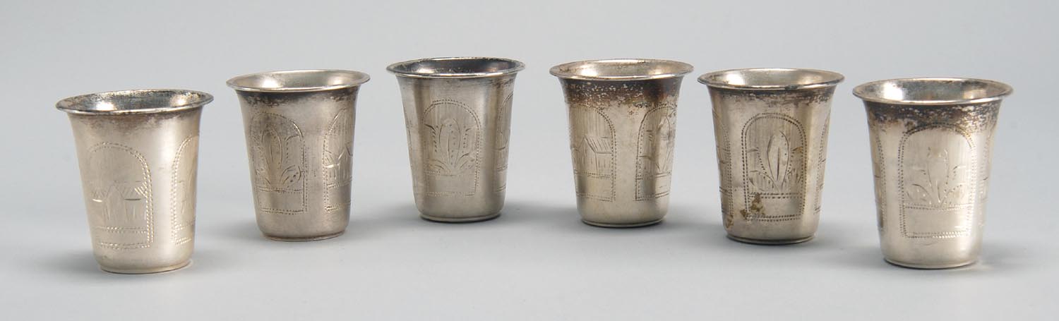 Appraisal: SET OF FIVE RUSSIAN SILVER SHOT GLASSES Early th CenturyEach