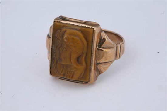 Appraisal: MEN'S GOLD RING Cameo ring with carved double face in