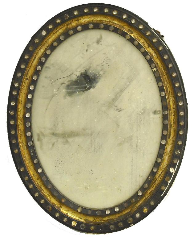 Appraisal: Georgian Irish oval wall mirror with a gilt and ebonised