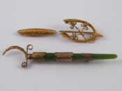 Appraisal: A mixed lot comprising a jade brooch A F and