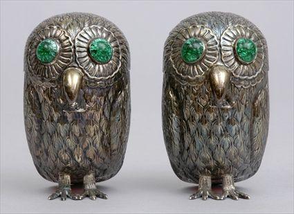 Appraisal: PAIR OF CONTINENTAL SILVER OWL-FORM SAUCE BOATS WITH LADLES Each