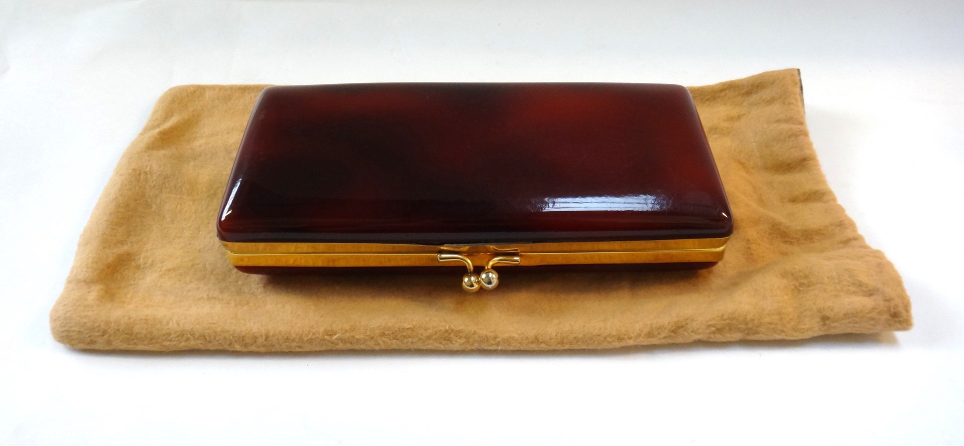 Appraisal: A Casa Canada red lacquer evening purse 's