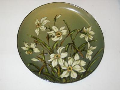 Appraisal: A LINTHORPE POTTERY PLATE by Fred Brown enamelled in low