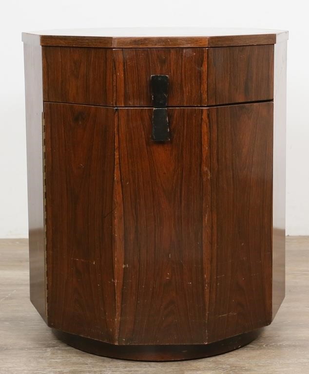 Appraisal: Harvey Probber New York - Rosewood veneered end table in