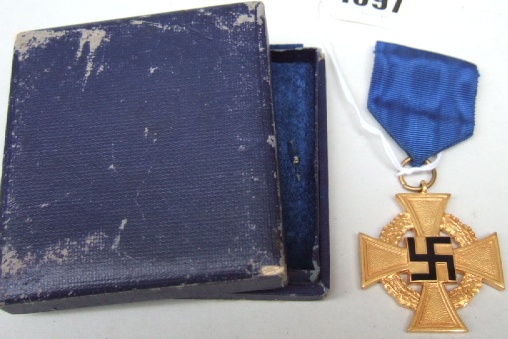 Appraisal: A German Third Reich period gilt metal Long Service Medal