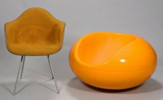 Appraisal: Mid st item Charles Eames for Herman Miller fiberglass shell