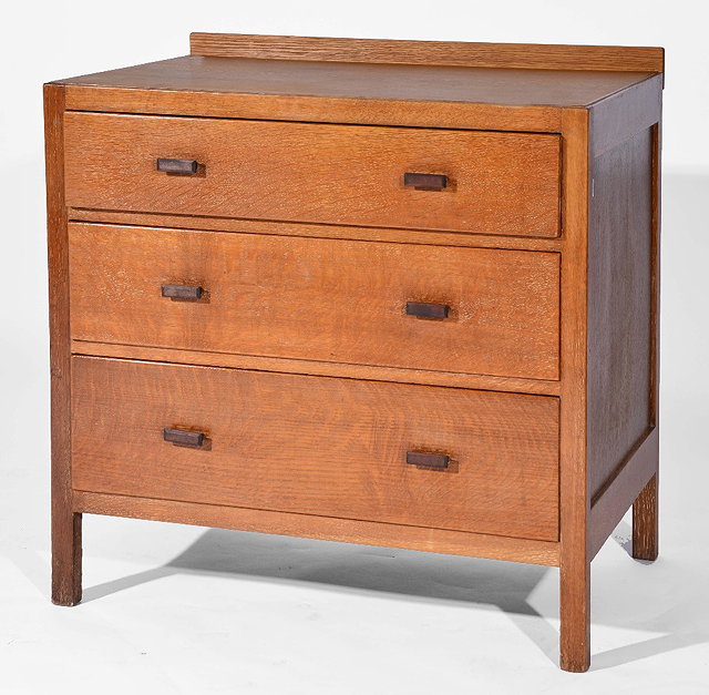 Appraisal: Heals limed oak chest of drawerscirca with three graduated long