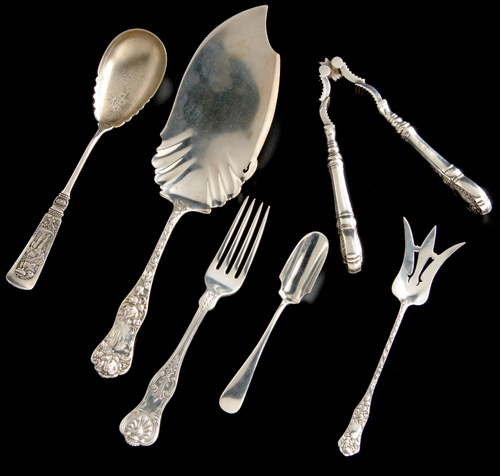 Appraisal: Twelve American silver flatware pieces Gorham Fontainbleau bright-cut berry spoon