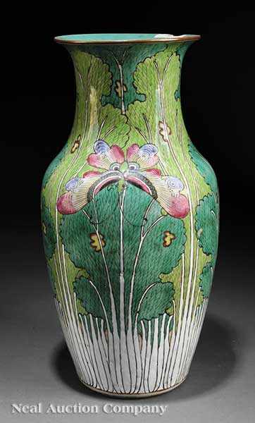 Appraisal: A Chinese Famille Rose 'Cabbage Leaf' Porcelain Baluster Vase probably