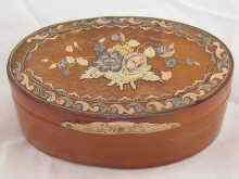 Appraisal: A French hallmarked oval gold mounted tortoiseshell box the lid