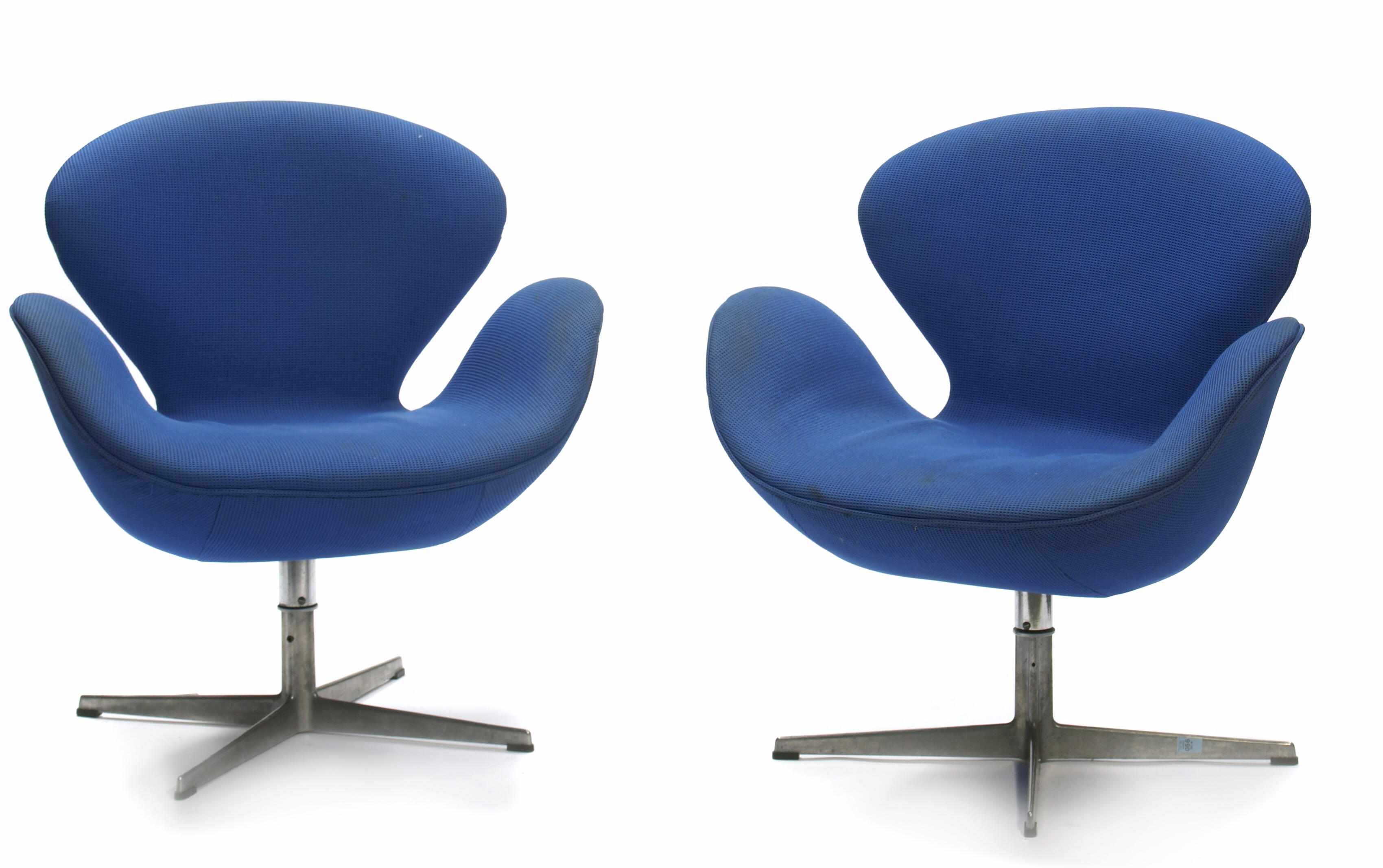 Appraisal: A set of four Arne Jacobsen aluminum and upholstered 'Swan'