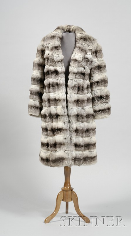 Appraisal: Ben Kahn Chinchilla Fur Coat size small tear to one