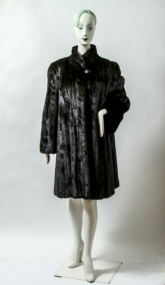 Appraisal: Ladies' Vintage Mink Fur Three-Quarter Coat Ladies' vintage mink fur