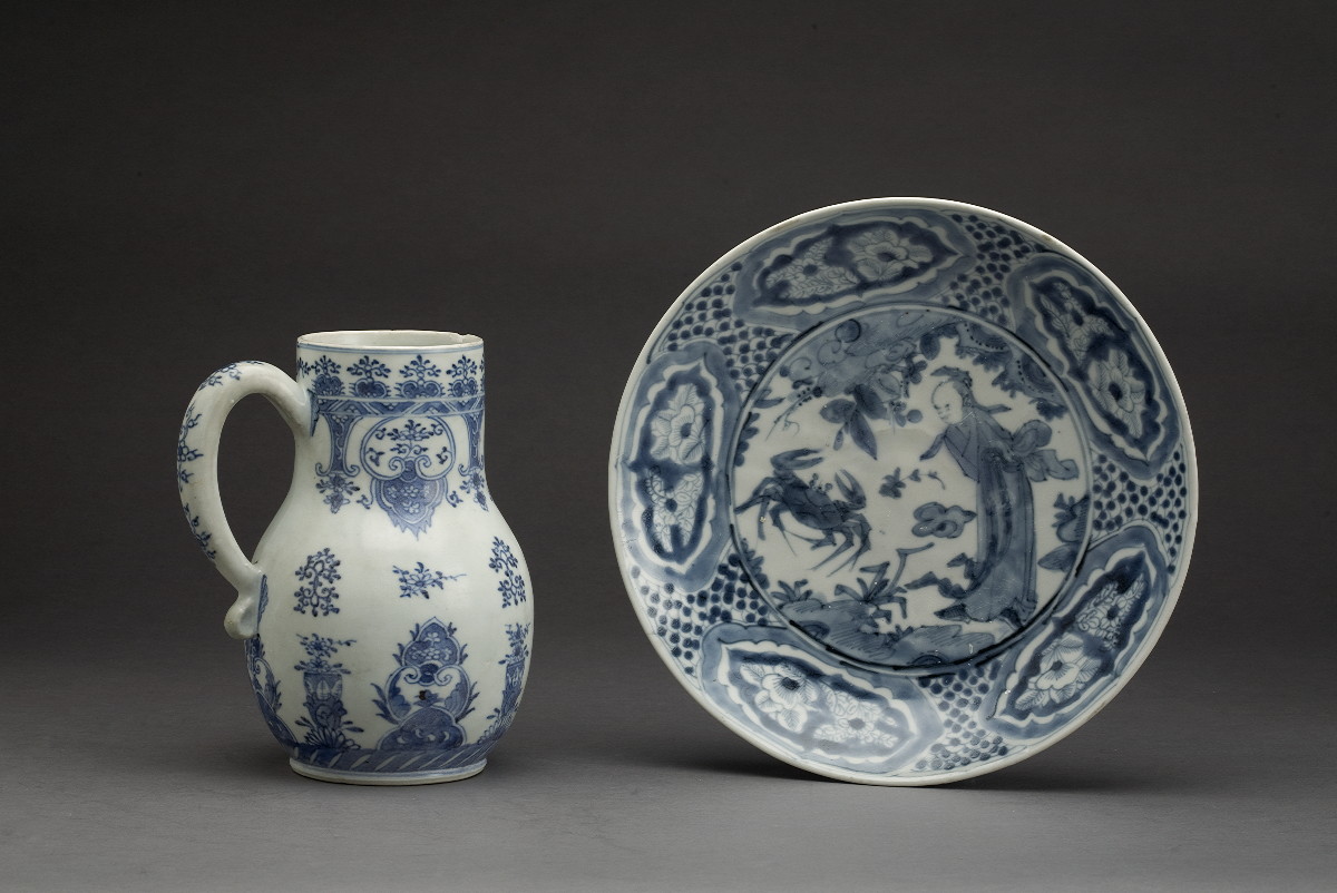 Appraisal: CHINESE EXPORT PORCELAIN BLUE AND WHITE JUG AND A DISH