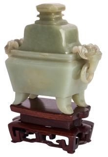 Appraisal: A CELADON JADE VESSEL AND COVER QING DYNASTY - resting