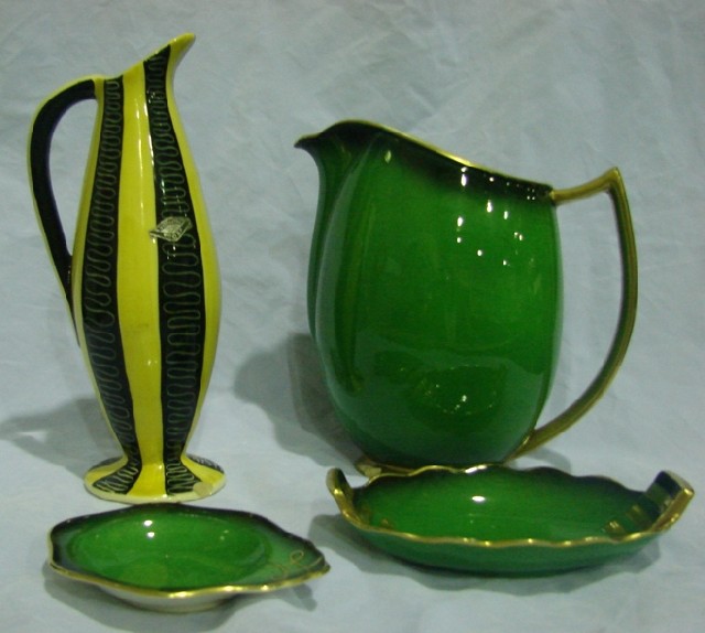 Appraisal: Three various Carlton ware Vert Royal items comprising a jug