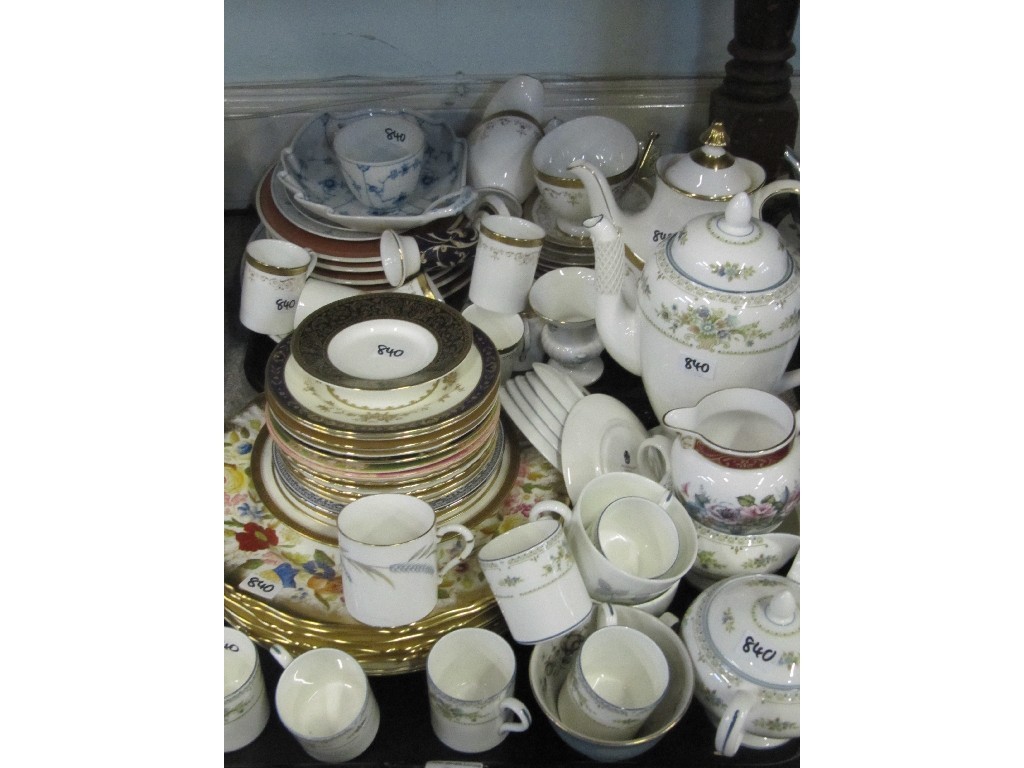 Appraisal: Two trays of assorted coffee and dinnerwares to include Royal