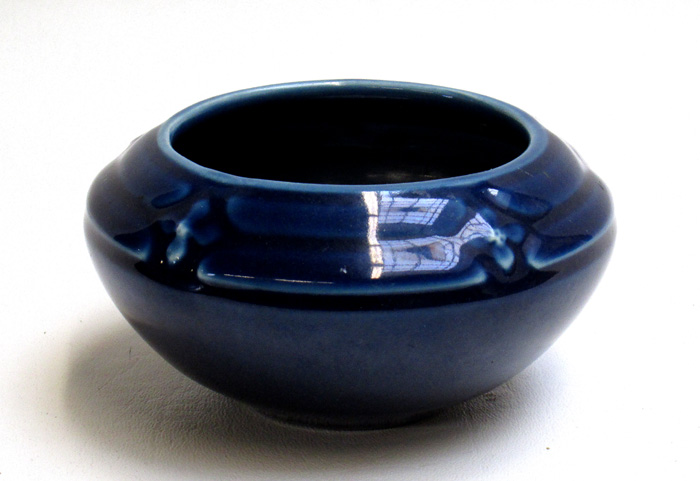 Appraisal: ROOKWOOD ART POTTERY BOWL shape having blue glaze Diameter inches