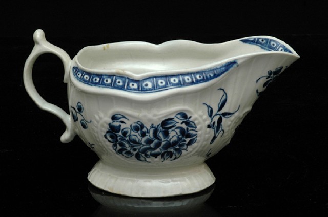 Appraisal: A DR WALL WORCESTER BLUE AND WHITE PORCELAIN SAUCE BOAT