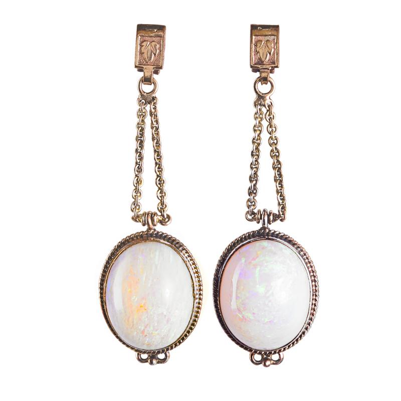 Appraisal: OPAL K YELLOW GOLD SUITE Condition Report