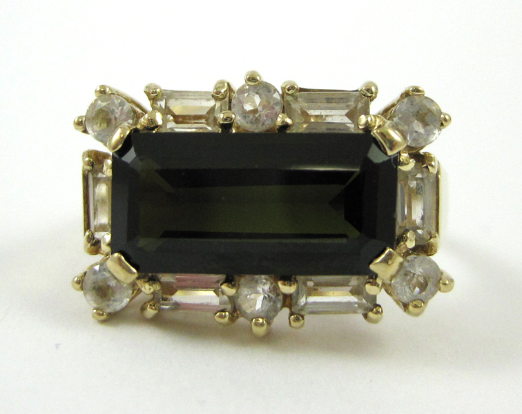 Appraisal: GREEN TOURMALINE AND TEN KARAT GOLD RING with six round-cut