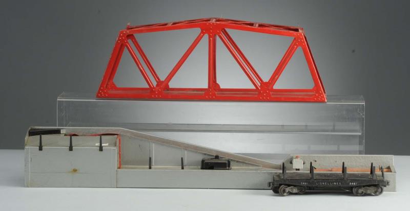 Appraisal: The Marx Wabash Bridge is red painted and has some