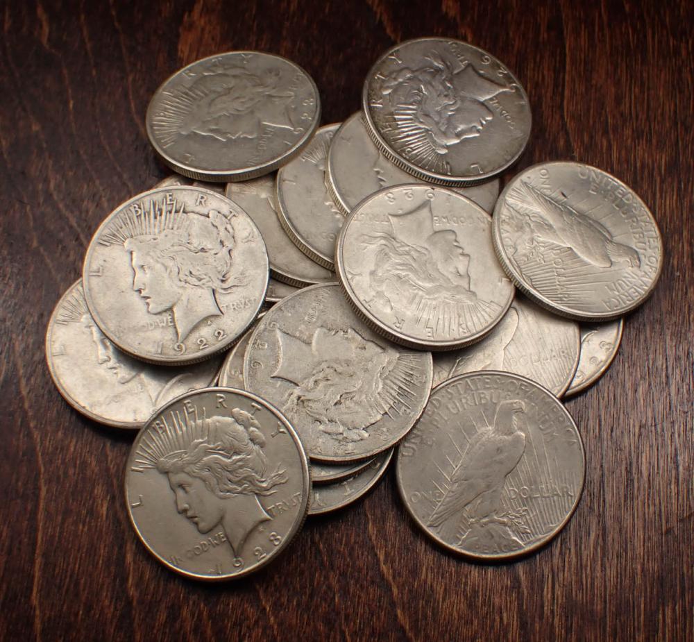 Appraisal: A ROLL OF TWENTY U S SILVER PEACE DOLLARS -D