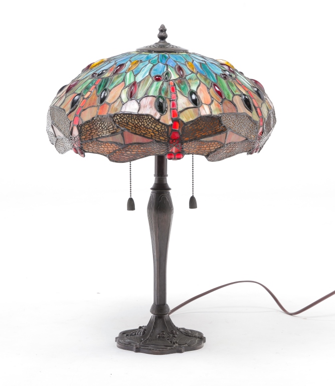 Appraisal: CONTEMPORARY TABLE LAMP WITH SLAG GLASS SHADE Twentieth century Slag